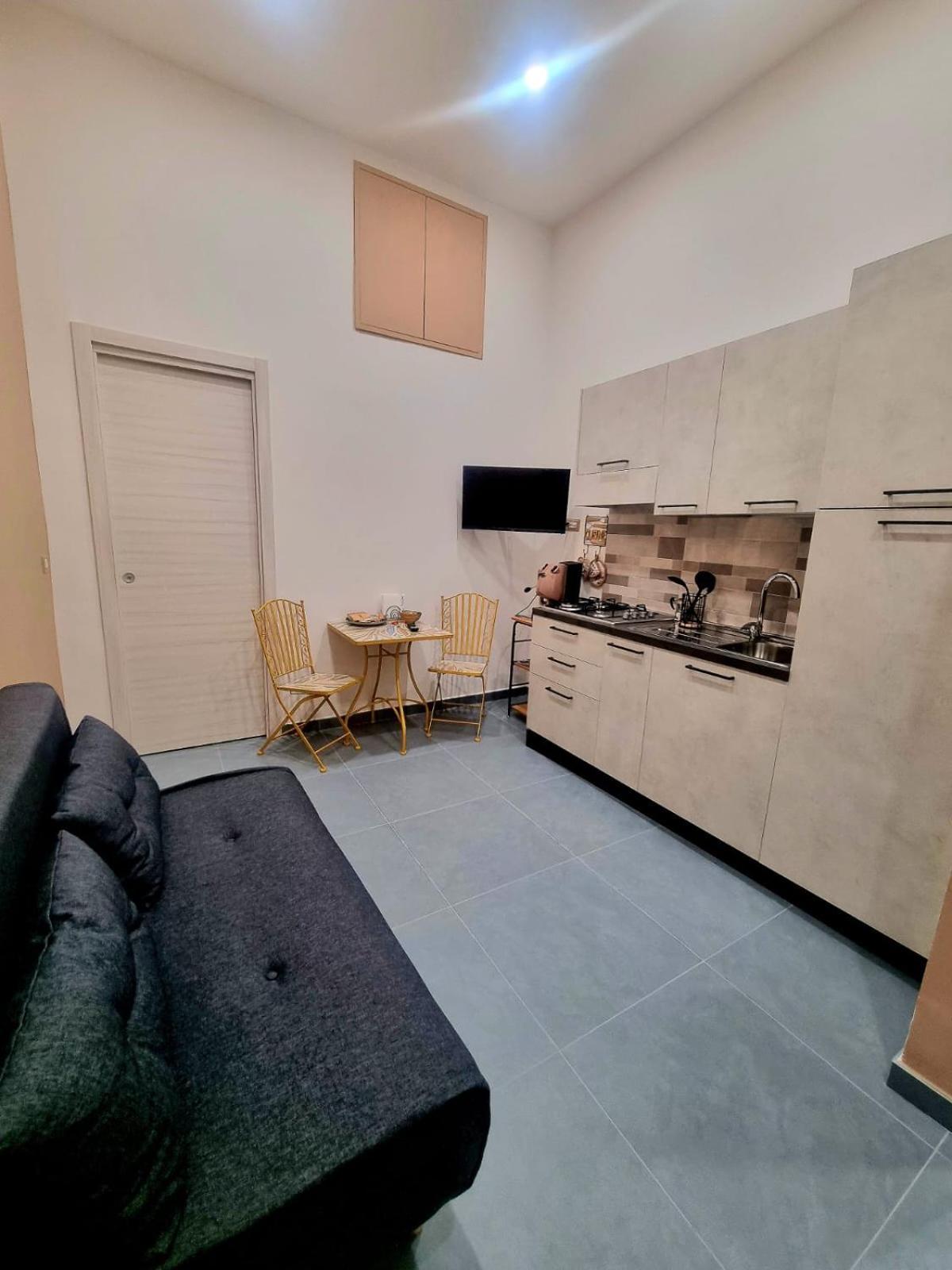 Le Radici Di Parthenope Apartment เนเปิลส์ ภายนอก รูปภาพ